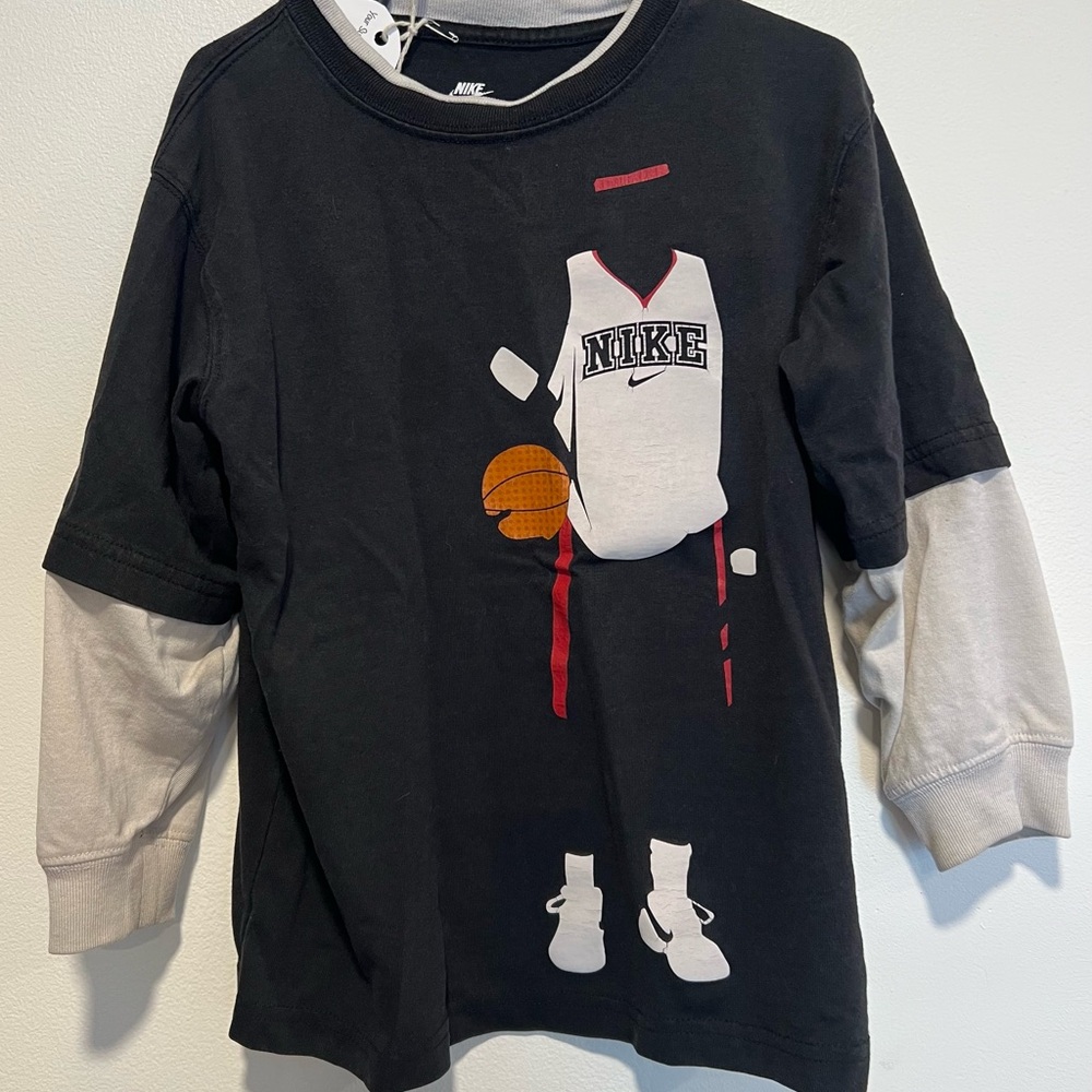 Vintage Nike Black and White Long Sleeve Graphic Tee